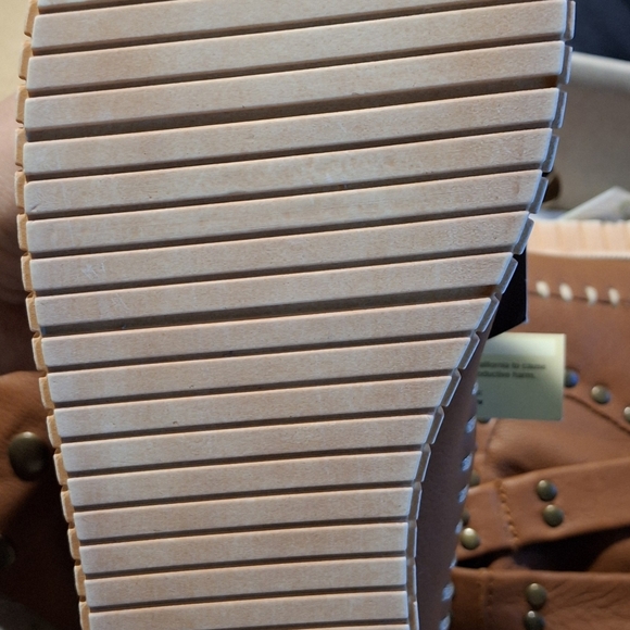 Dingo Brown Winter Boots with Studded Details - Picture 3 of 5